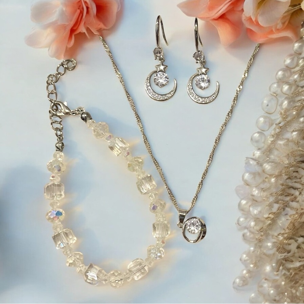 Elegant Gold and Silver Jewelry Set